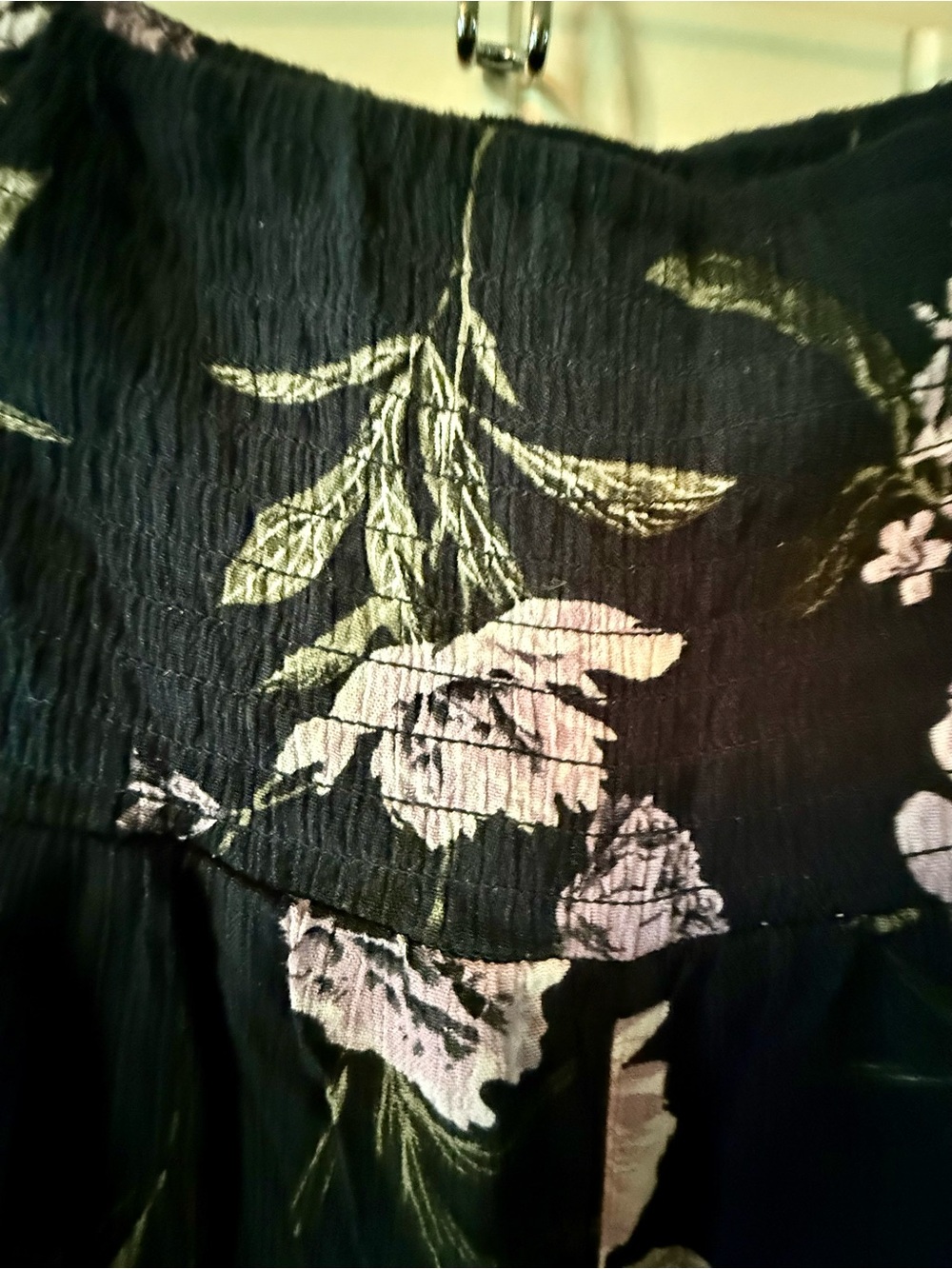 Three Dots Black Wide-Leg Floral Pants with White & Green Print - Picture 5 of 10